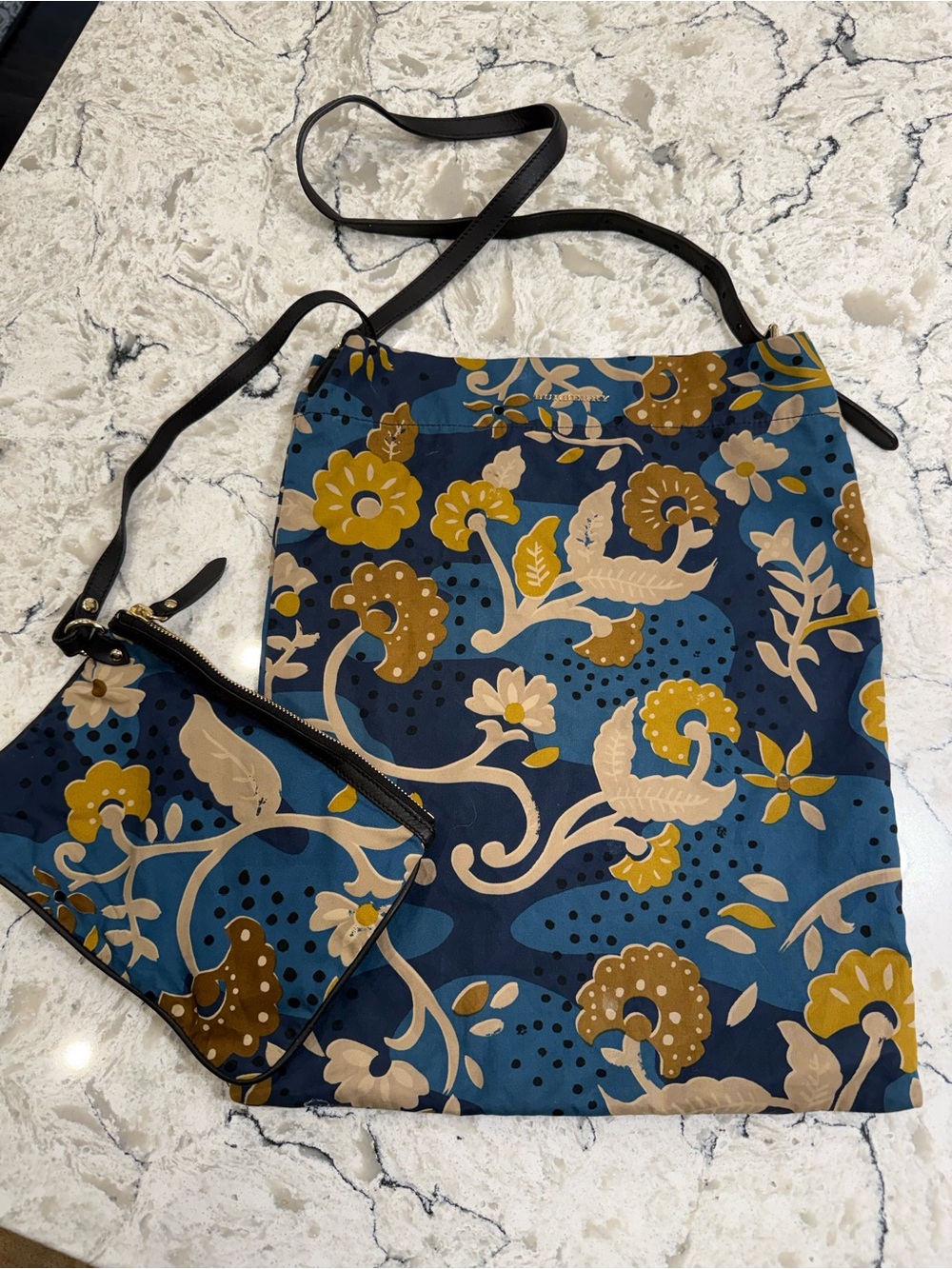 Burberry Blue Floral Print Nylon Shoulder Bag Tote Crossbody Matching Zip Pouch